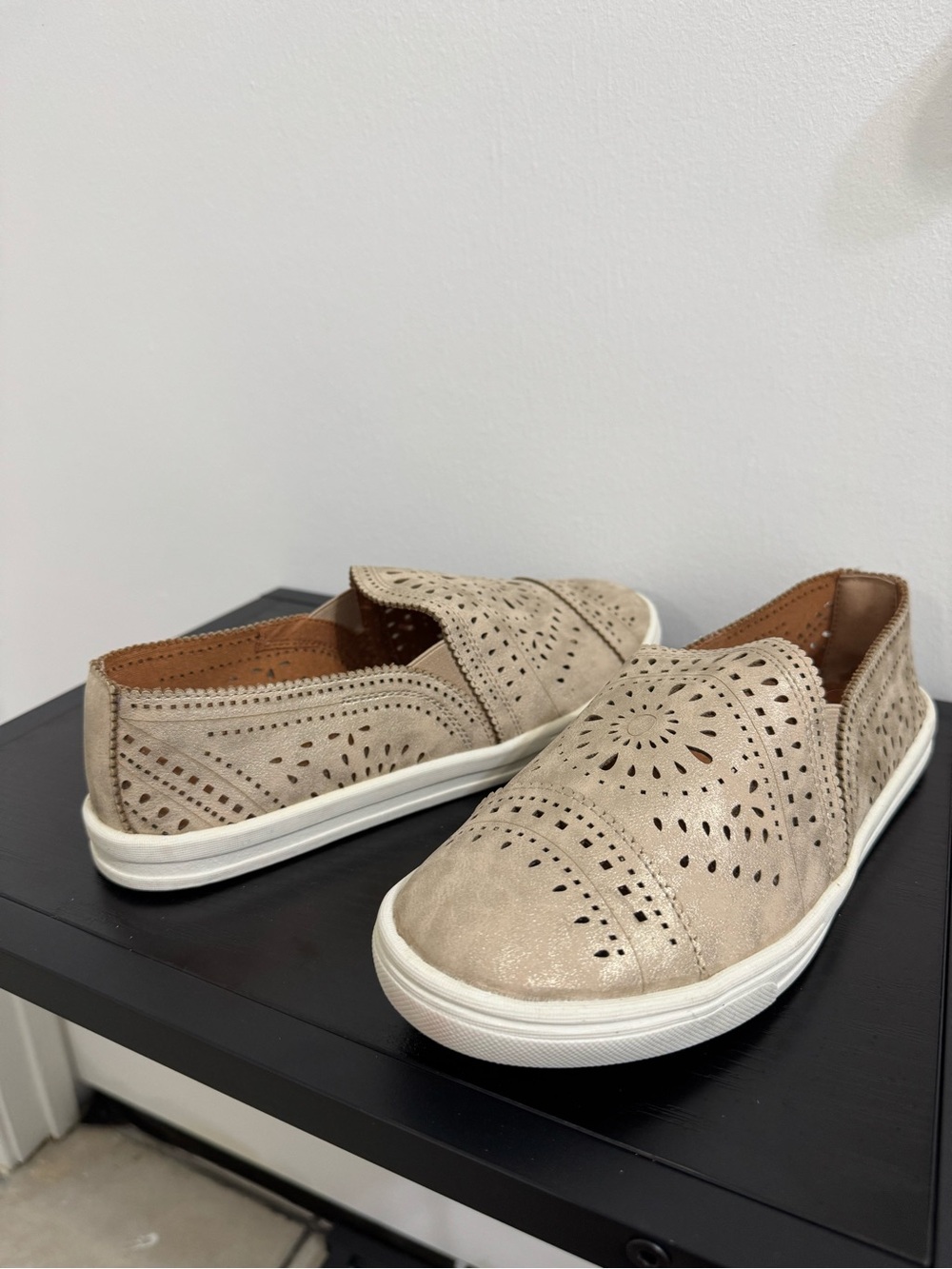 Women’s Slip-On Perforated Comfort Sneakers - Beige | Size 8 MED - Picture 4 of 4